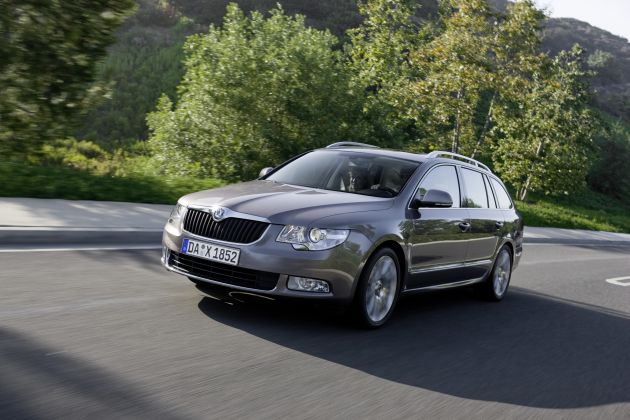 Skoda Superb Combi:
8